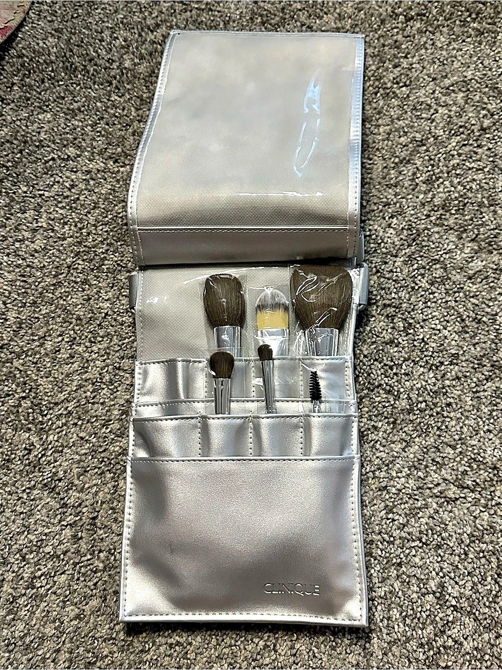 NEW Clinique Makeup Brush Set with Brush Belt